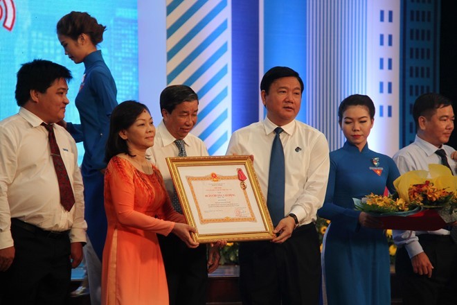 Во Вьетнаме проходят разные мероприятия в честь 85-летия со дня создания СКМ  - ảnh 1